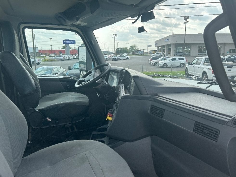 Day Cab Tractor-Heavy Duty Tractors-International-2019-LT625-Cleveland-TN-344,620\n\t\tmiles-$ 26,250 - Image 13