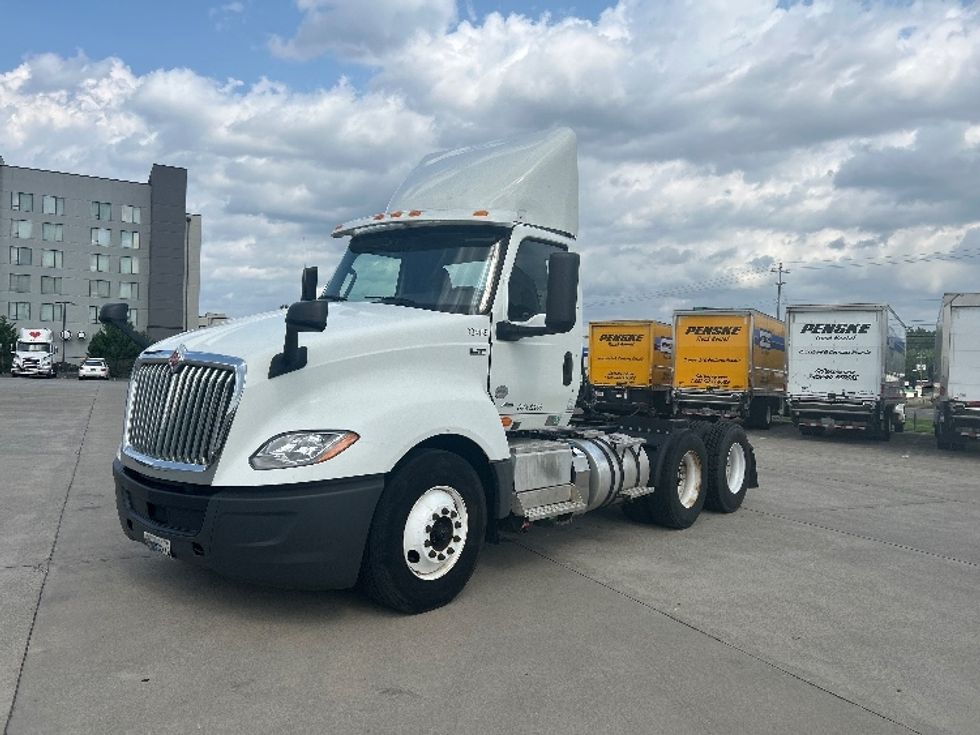 Day Cab Tractor-Heavy Duty Tractors-International-2019-LT625-Cleveland-TN-344,620\n\t\tmiles-$ 26,250 - Image 3