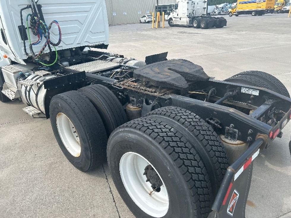 Day Cab Tractor-Heavy Duty Tractors-International-2019-LT625-Cleveland-TN-344,620\n\t\tmiles-$ 26,250 - Image 6