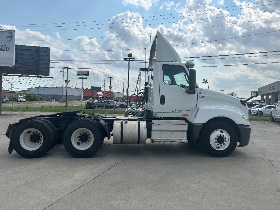 Day Cab Tractor-Heavy Duty Tractors-International-2019-LT625-Cleveland-TN-344,620\n\t\tmiles-$ 26,250 - Image 8