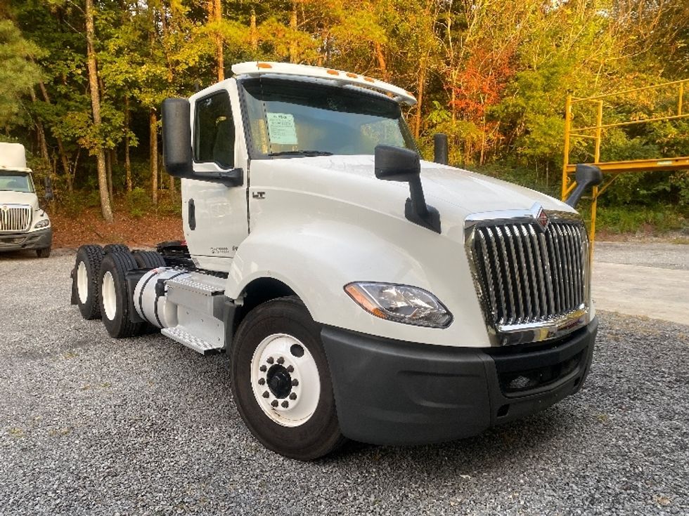 Day Cab Tractor-Heavy Duty Tractors-International-2019-LT625-Cleveland-TN-366,888\n\t\tmiles-$ 26,250 - Image 1