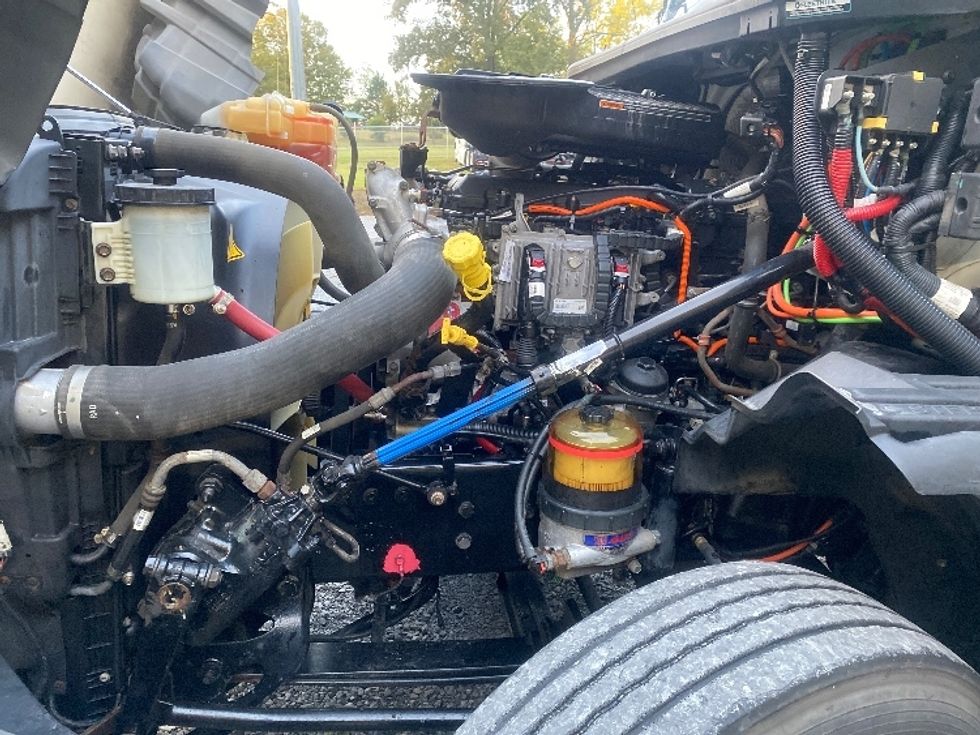 Day Cab Tractor-Heavy Duty Tractors-International-2019-LT625-Cleveland-TN-366,888\n\t\tmiles-$ 26,250 - Image 16