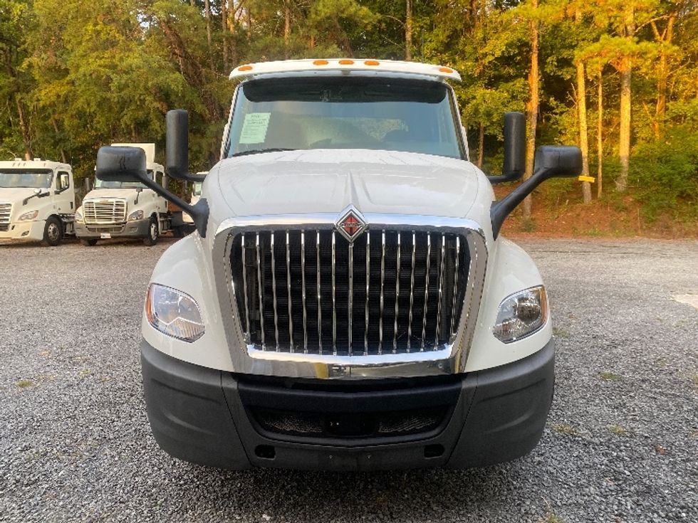 Day Cab Tractor-Heavy Duty Tractors-International-2019-LT625-Cleveland-TN-366,888\n\t\tmiles-$ 26,250 - Image 2
