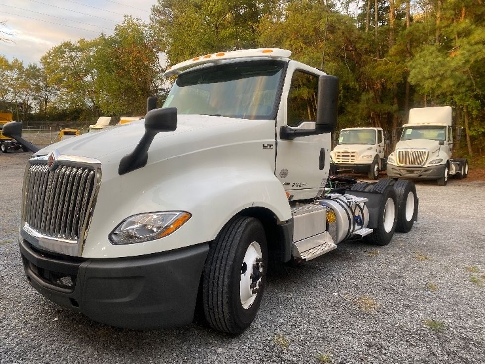 Day Cab Tractor-Heavy Duty Tractors-International-2019-LT625-Cleveland-TN-366,888\n\t\tmiles-$ 26,250 - Image 3