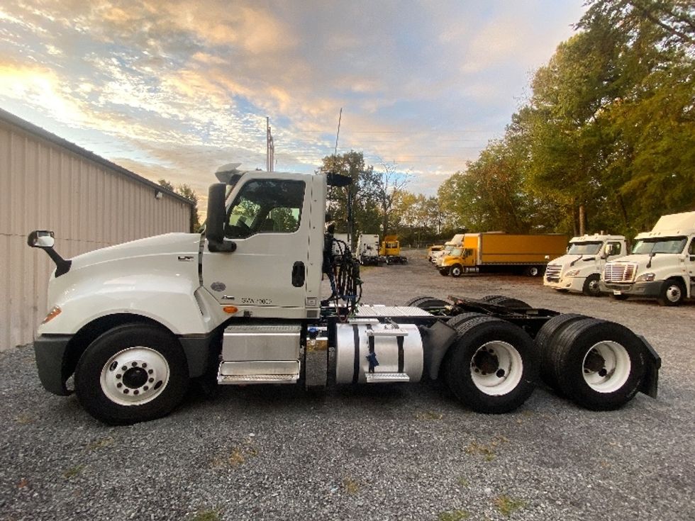 Day Cab Tractor-Heavy Duty Tractors-International-2019-LT625-Cleveland-TN-366,888\n\t\tmiles-$ 26,250 - Image 4
