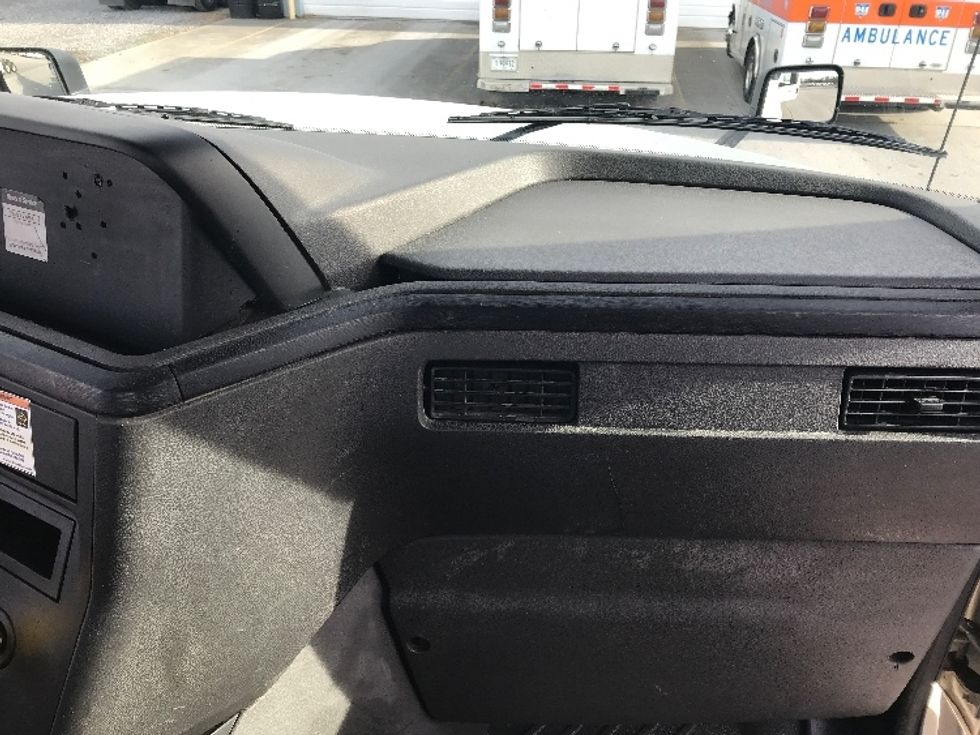 Day Cab Tractor-Heavy Duty Tractors-International-2019-LT625-Cleveland-TN-479,799\n\t\tmiles-$ 22,750 - Image 13