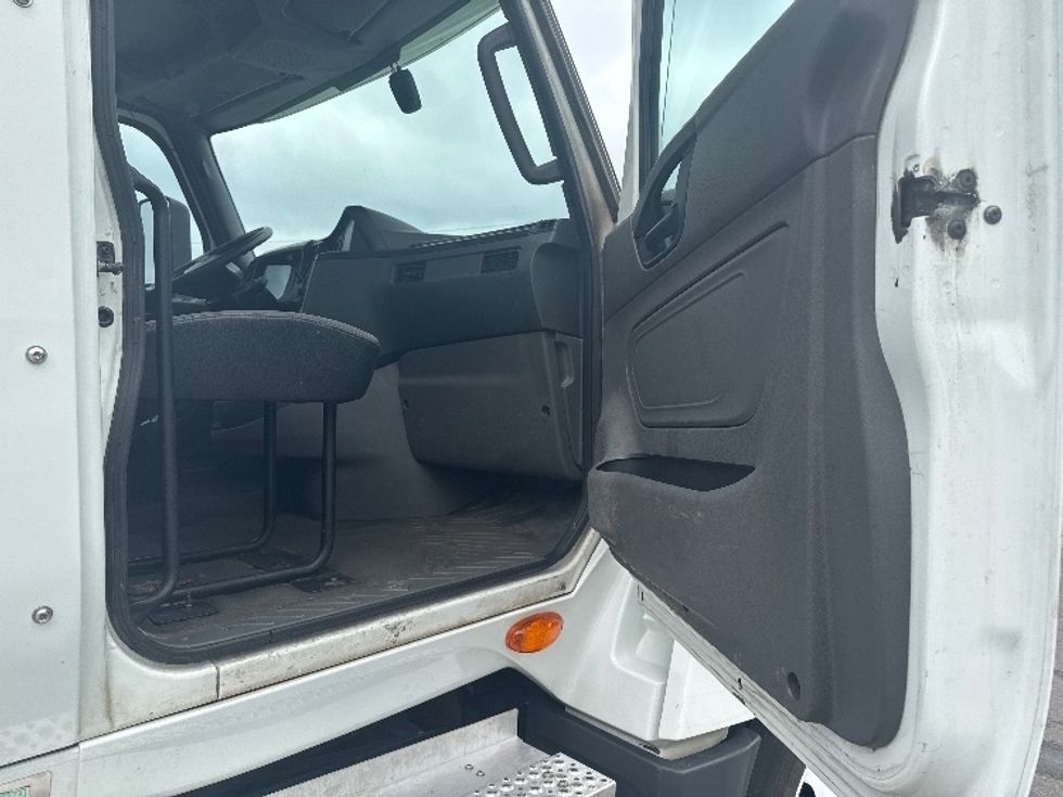 Day Cab Tractor-Heavy Duty Tractors-International-2019-LT625-Columbia-TN-497,436\n\t\tmiles-$ 10,000 - Image 12