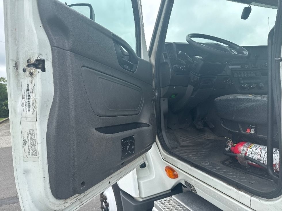Day Cab Tractor-Heavy Duty Tractors-International-2019-LT625-Columbia-TN-497,436\n\t\tmiles-$ 10,000 - Image 9