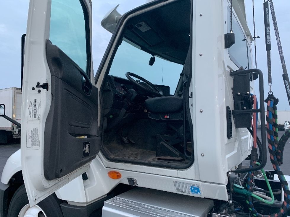 Day Cab Tractor-Heavy Duty Tractors-International-2019-LT625-Columbus-OH-218,176\n\t\tmiles-$ 30,000 - Image 9