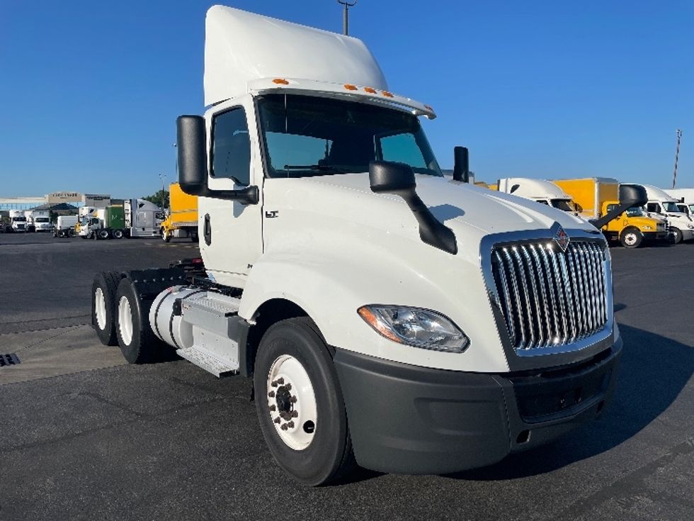 Day Cab Tractor-Heavy Duty Tractors-International-2019-LT625-Columbus-OH-331,304\n\t\tmiles-$ 27,500 - Image 1