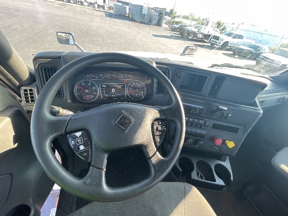 Day Cab Tractor-Heavy Duty Tractors-International-2019-LT625-Columbus-OH-331,304\n\t\tmiles-$ 27,500 - Image 11