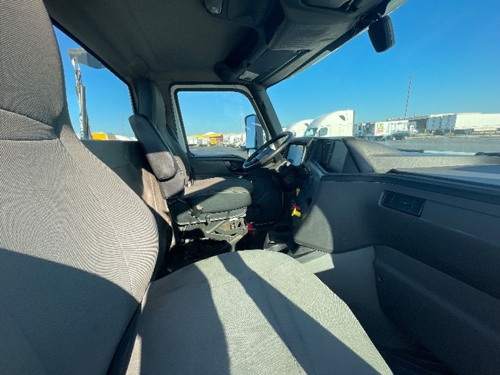 Day Cab Tractor-Heavy Duty Tractors-International-2019-LT625-Columbus-OH-331,304\n\t\tmiles-$ 27,500 - Image 14