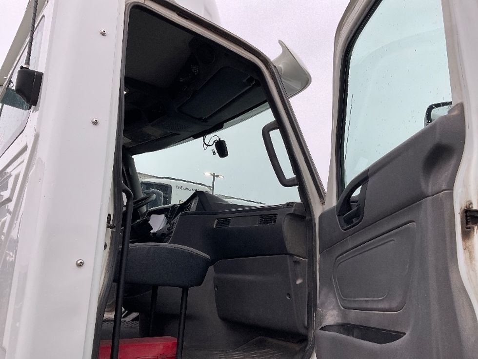 Day Cab Tractor-Heavy Duty Tractors-International-2019-LT625-Concord-NC-283,268\n\t\tmiles-$ 26,750 - Image 12