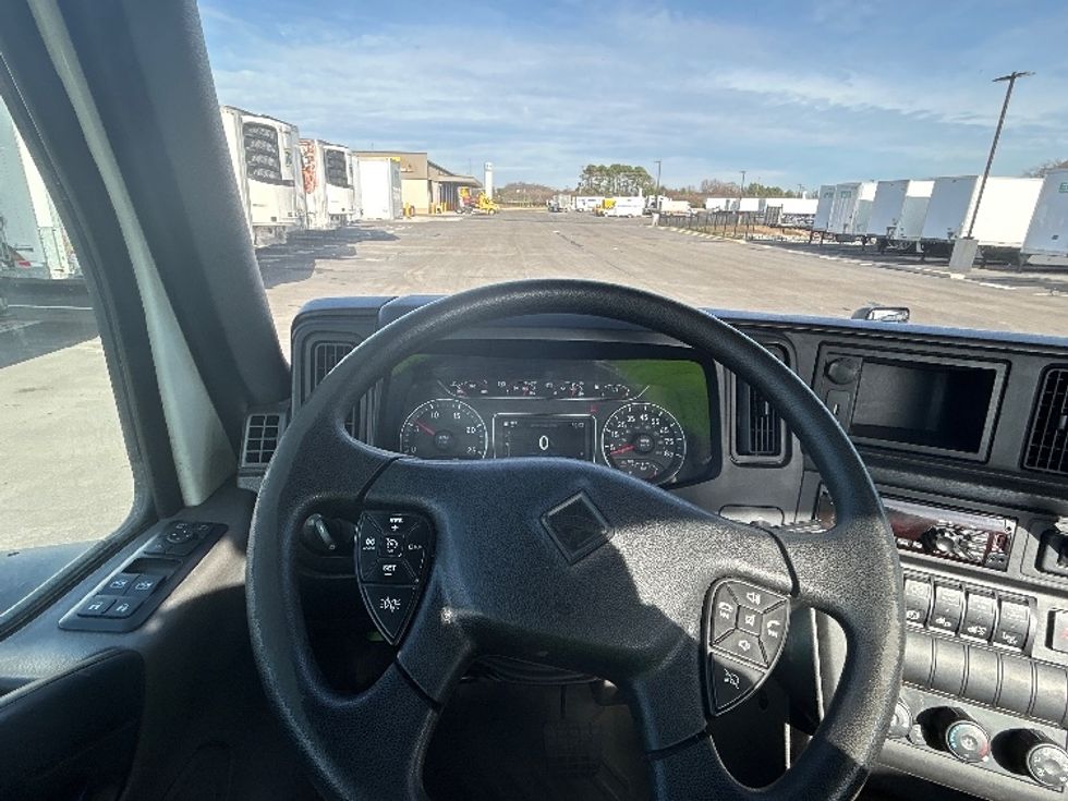 Day Cab Tractor-Heavy Duty Tractors-International-2019-LT625-Concord-NC-296,366\n\t\tmiles-$ 39,750 - Image 11
