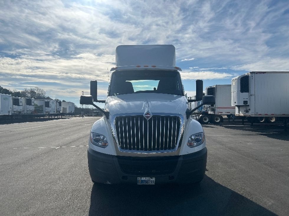 Day Cab Tractor-Heavy Duty Tractors-International-2019-LT625-Concord-NC-296,366\n\t\tmiles-$ 39,750 - Image 2