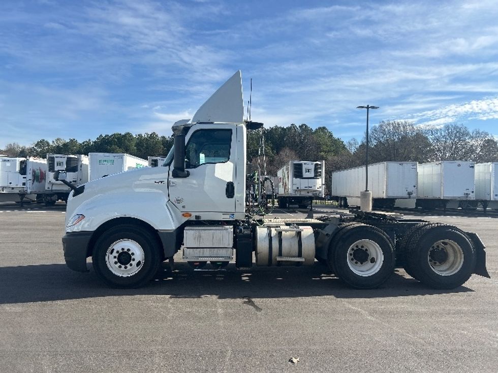 Day Cab Tractor-Heavy Duty Tractors-International-2019-LT625-Concord-NC-296,366\n\t\tmiles-$ 39,750 - Image 4