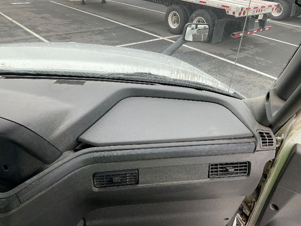 Day Cab Tractor-Heavy Duty Tractors-International-2019-LT625-Concord-NC-382,789\n\t\tmiles-$ 26,250 - Image 13