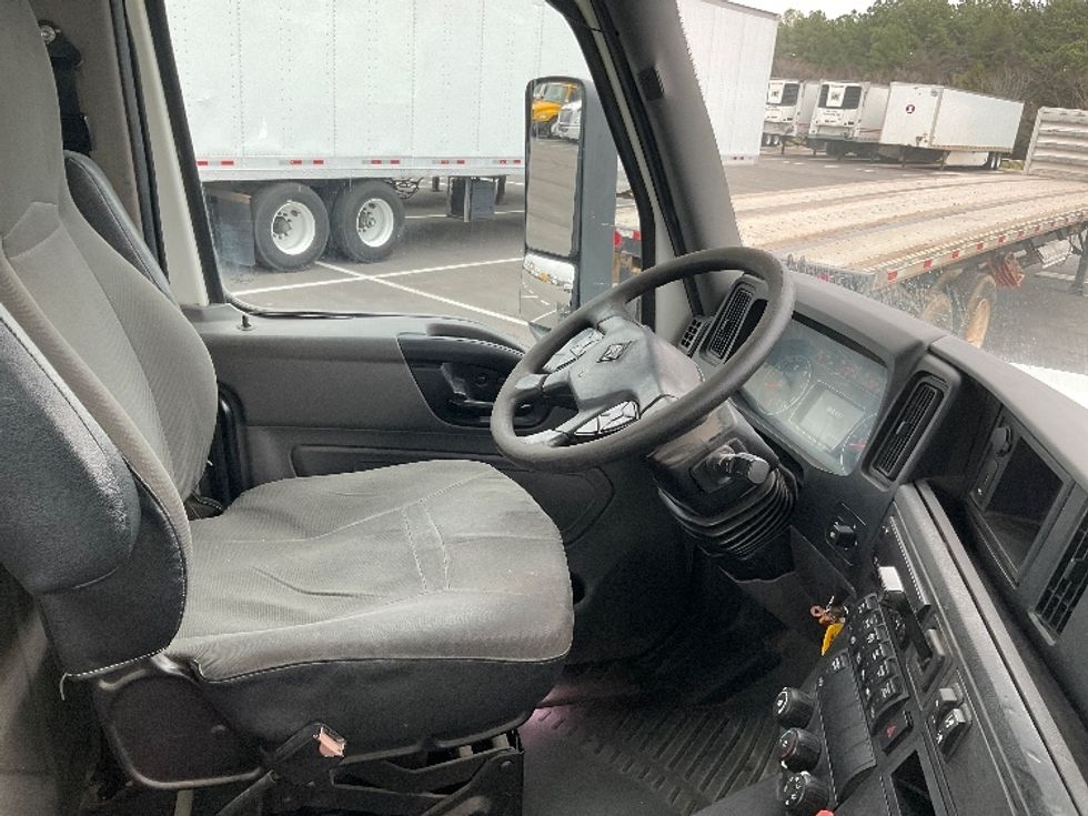 Day Cab Tractor-Heavy Duty Tractors-International-2019-LT625-Concord-NC-382,789\n\t\tmiles-$ 26,250 - Image 14