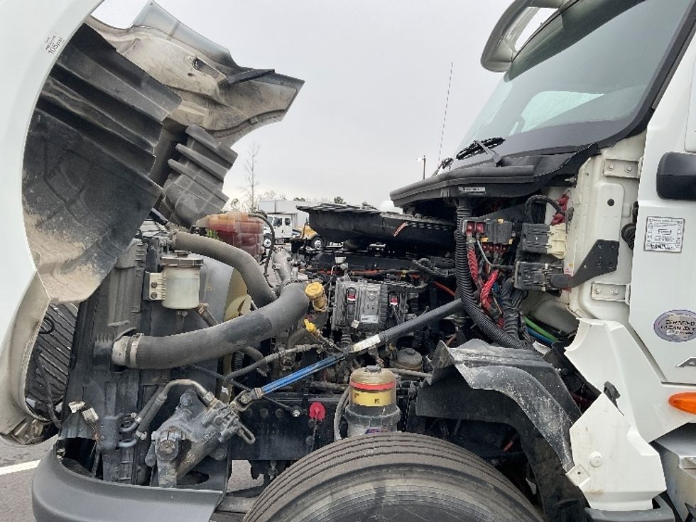 Day Cab Tractor-Heavy Duty Tractors-International-2019-LT625-Concord-NC-382,789\n\t\tmiles-$ 26,250 - Image 16