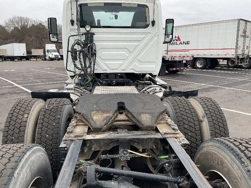 Day Cab Tractor-Heavy Duty Tractors-International-2019-LT625-Concord-NC-382,789\n\t\tmiles-$ 26,250 - Image 6