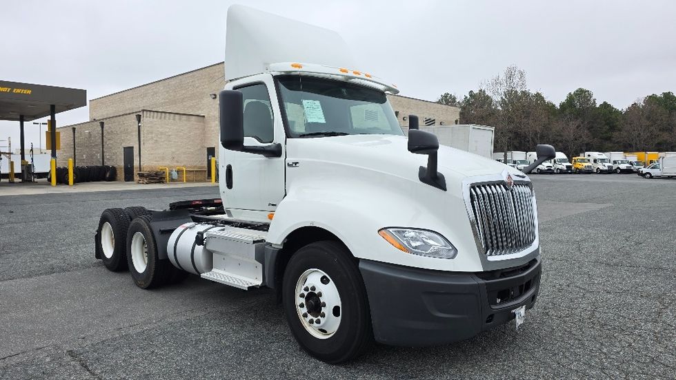 Day Cab Tractor-Heavy Duty Tractors-International-2019-LT625-Concord-NC-441,745\n\t\tmiles-$ 22,250 - Image 1