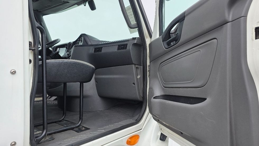 Day Cab Tractor-Heavy Duty Tractors-International-2019-LT625-Concord-NC-441,745\n\t\tmiles-$ 22,250 - Image 12