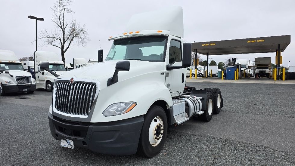 Day Cab Tractor-Heavy Duty Tractors-International-2019-LT625-Concord-NC-441,745\n\t\tmiles-$ 22,250 - Image 3
