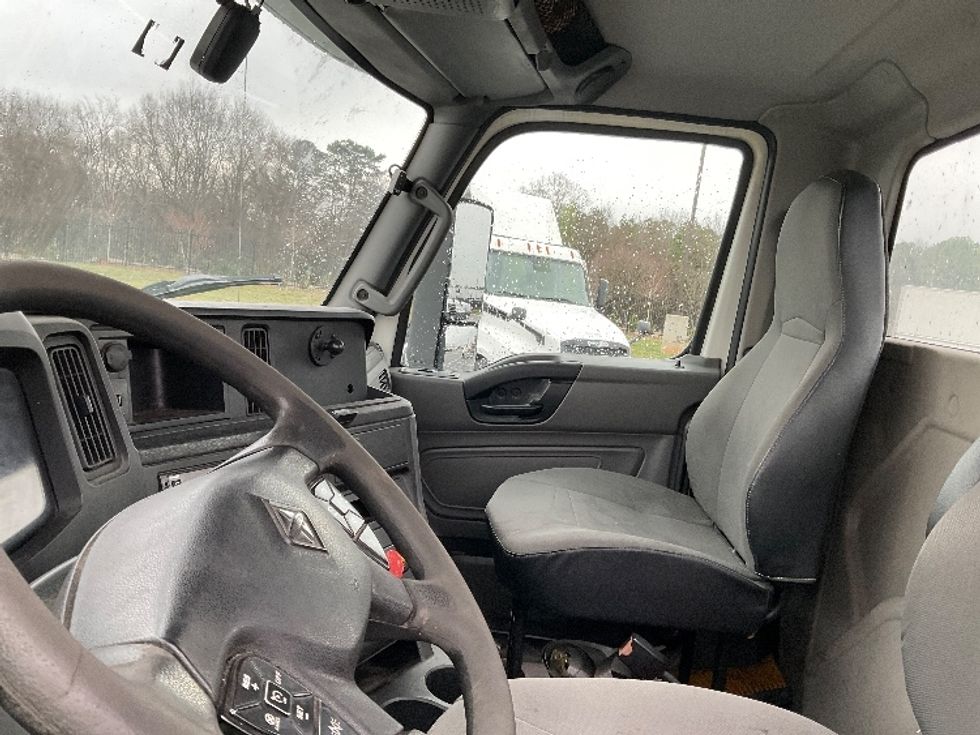 Day Cab Tractor-Heavy Duty Tractors-International-2019-LT625-Concord-NC-461,542\n\t\tmiles-$ 22,250 - Image 10