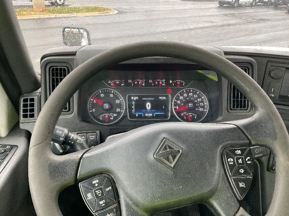 Day Cab Tractor-Heavy Duty Tractors-International-2019-LT625-Concord-NC-461,542\n\t\tmiles-$ 22,250 - Image 11