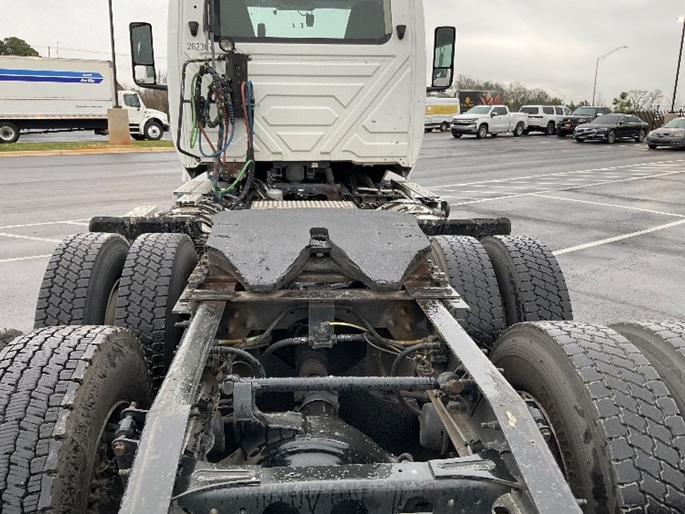 Day Cab Tractor-Heavy Duty Tractors-International-2019-LT625-Concord-NC-461,542\n\t\tmiles-$ 22,250 - Image 6