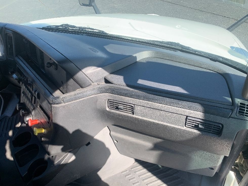 Day Cab Tractor-Heavy Duty Tractors-International-2019-LT625-Concord-NC-534,213\n\t\tmiles-$ 19,000 - Image 12