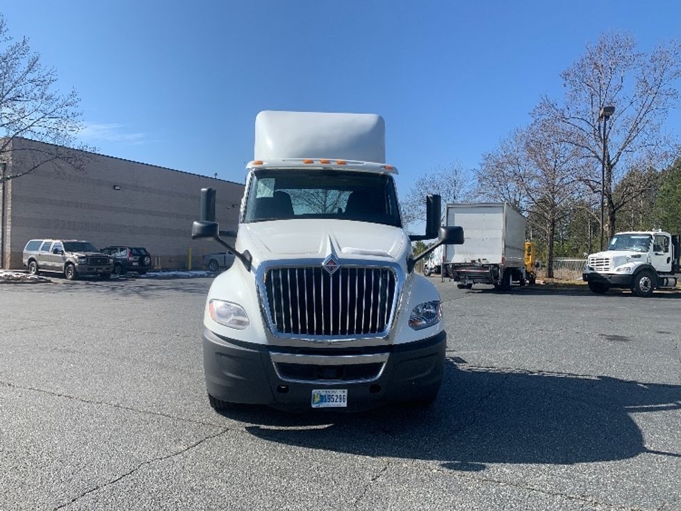 Day Cab Tractor-Heavy Duty Tractors-International-2019-LT625-Concord-NC-534,213\n\t\tmiles-$ 19,000 - Image 2