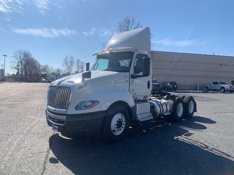 Day Cab Tractor-Heavy Duty Tractors-International-2019-LT625-Concord-NC-534,213\n\t\tmiles-$ 19,000 - Image 3