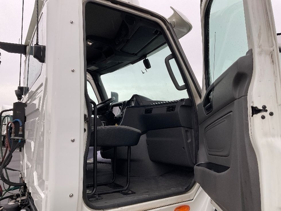 Day Cab Tractor-Heavy Duty Tractors-International-2019-LT625-Concord-NC-542,886\n\t\tmiles-$ 20,000 - Image 11