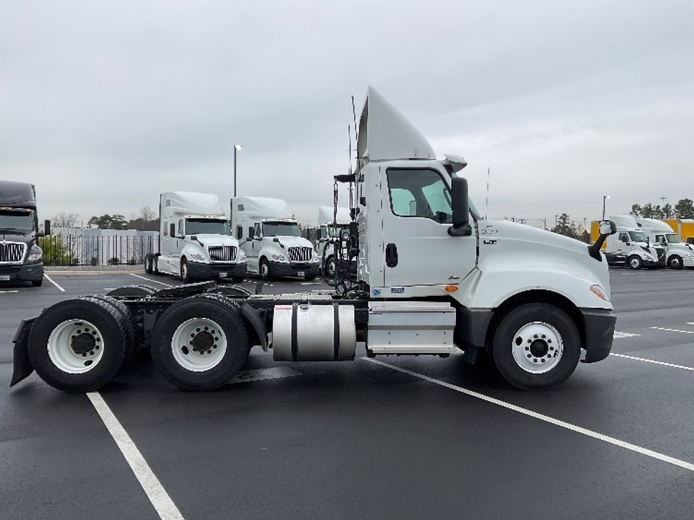 Day Cab Tractor-Heavy Duty Tractors-International-2019-LT625-Concord-NC-542,886\n\t\tmiles-$ 20,000 - Image 8
