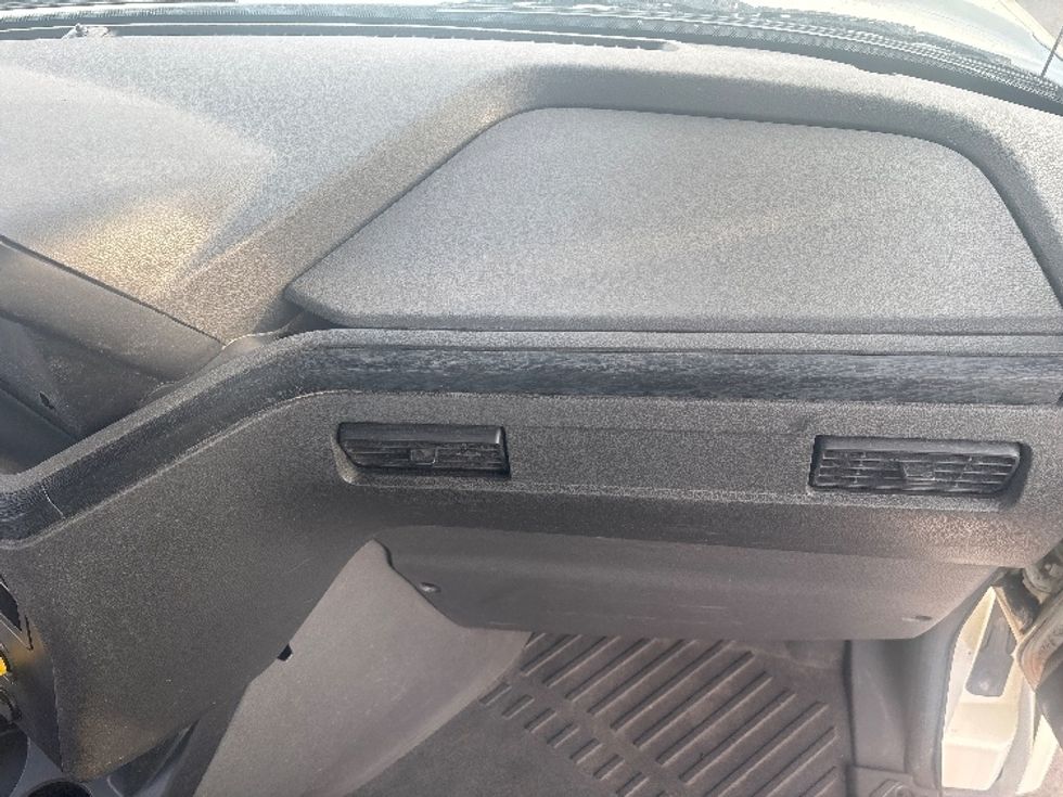 Day Cab Tractor-Heavy Duty Tractors-International-2019-LT625-Concord-NC-546,880\n\t\tmiles-$ 19,000 - Image 13