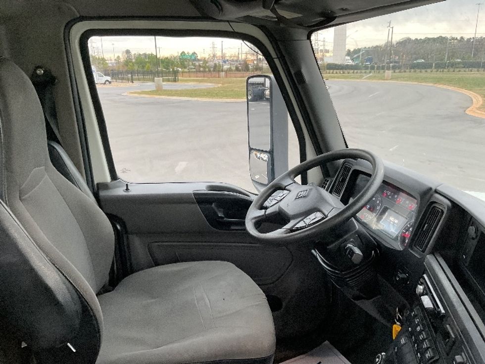 Day Cab Tractor-Heavy Duty Tractors-International-2019-LT625-Concord-NC-576,798\n\t\tmiles-$ 19,000 - Image 13