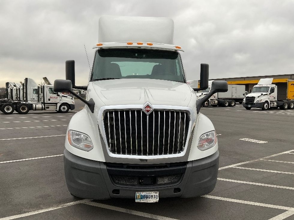 Day Cab Tractor-Heavy Duty Tractors-International-2019-LT625-Concord-NC-576,798\n\t\tmiles-$ 19,000 - Image 2