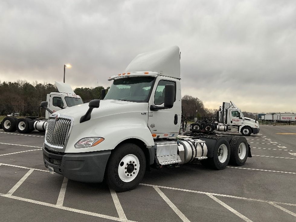 Day Cab Tractor-Heavy Duty Tractors-International-2019-LT625-Concord-NC-576,798\n\t\tmiles-$ 19,000 - Image 3