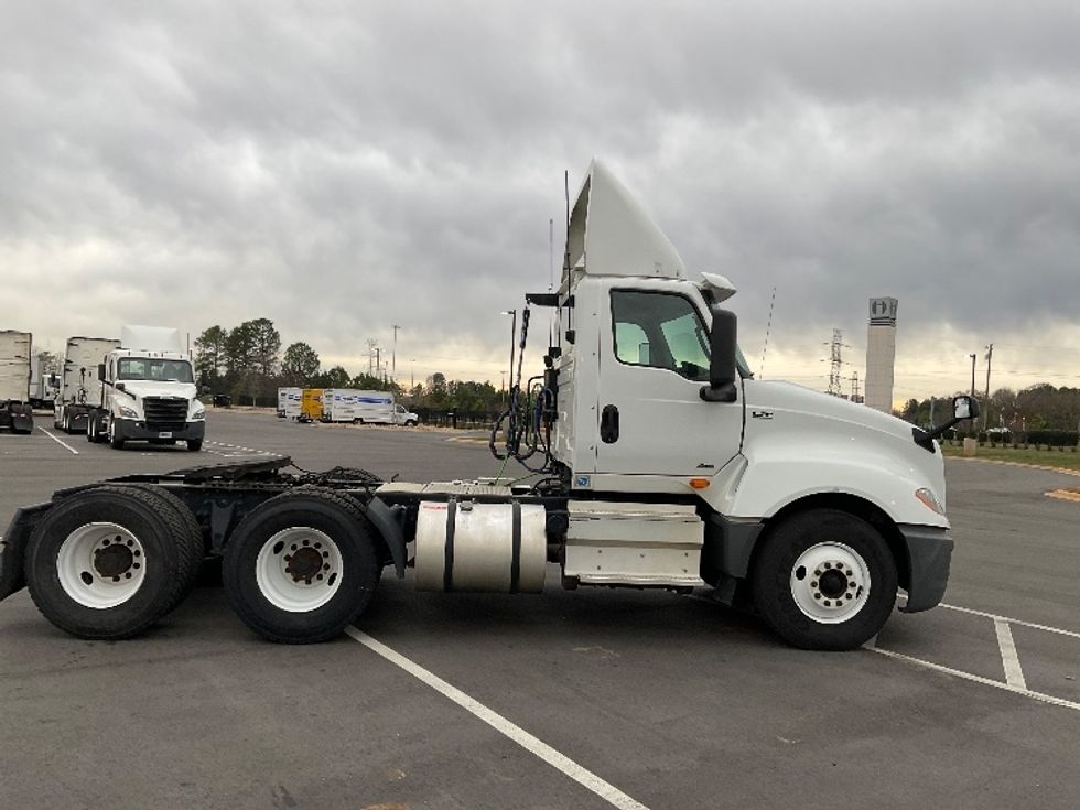 Day Cab Tractor-Heavy Duty Tractors-International-2019-LT625-Concord-NC-576,798\n\t\tmiles-$ 19,000 - Image 8