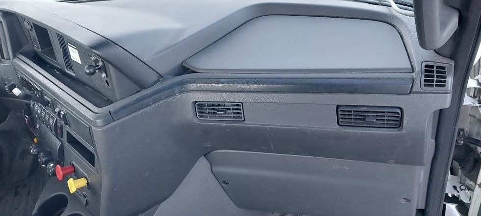 Day Cab Tractor-Heavy Duty Tractors-International-2019-LT625-Conklin-NY-428,055\n\t\tmiles-$ 23,500 - Image 13