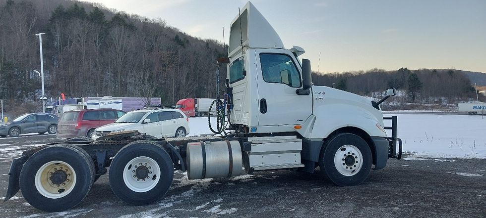 Day Cab Tractor-Heavy Duty Tractors-International-2019-LT625-Conklin-NY-428,055\n\t\tmiles-$ 23,500 - Image 8
