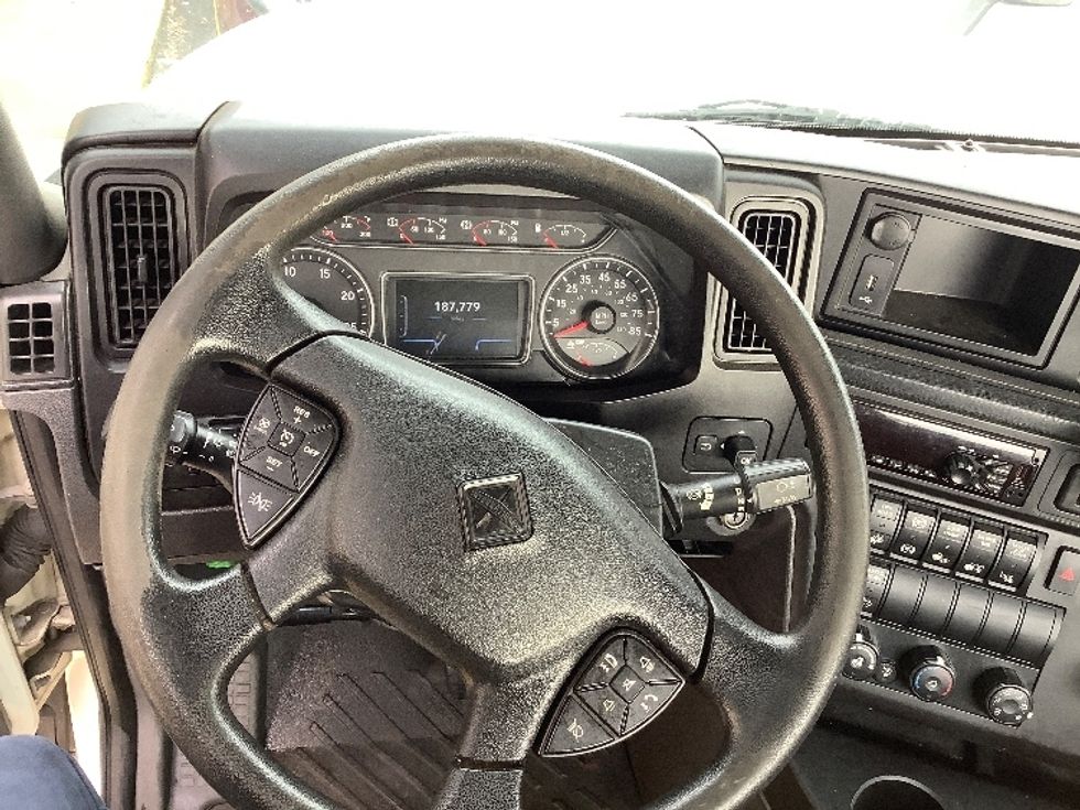 Day Cab Tractor-Heavy Duty Tractors-International-2019-LT625-Coxsackie-NY-221,913\n\t\tmiles-$ 13,500 - Image 11