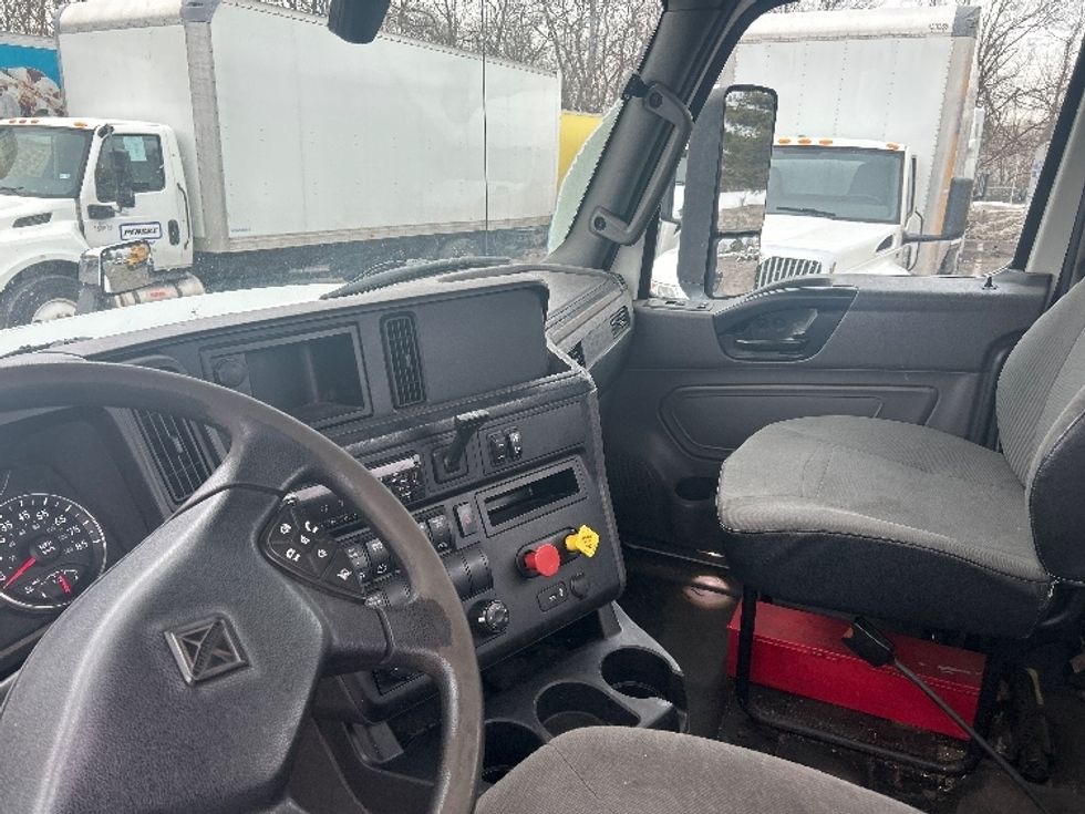 Day Cab Tractor-Heavy Duty Tractors-International-2019-LT625-Cranbury-NJ-121,945\n\t\tmiles-$ 28,000 - Image 10