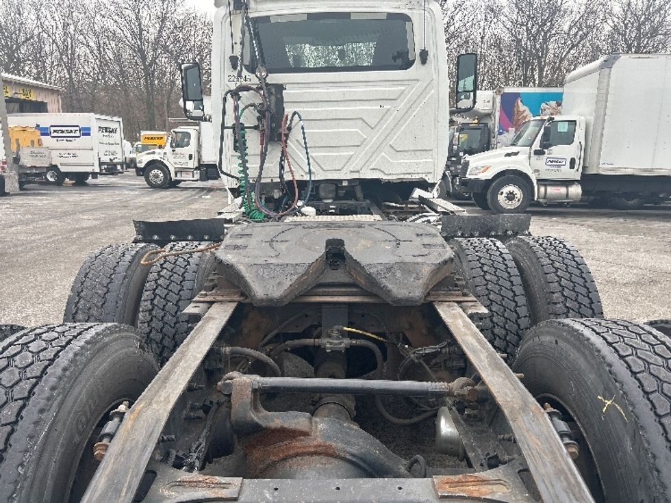Day Cab Tractor-Heavy Duty Tractors-International-2019-LT625-Cranbury-NJ-121,945\n\t\tmiles-$ 28,000 - Image 6