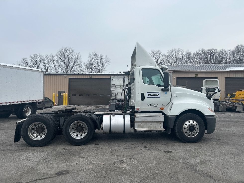 Day Cab Tractor-Heavy Duty Tractors-International-2019-LT625-Cranbury-NJ-121,945\n\t\tmiles-$ 28,000 - Image 8