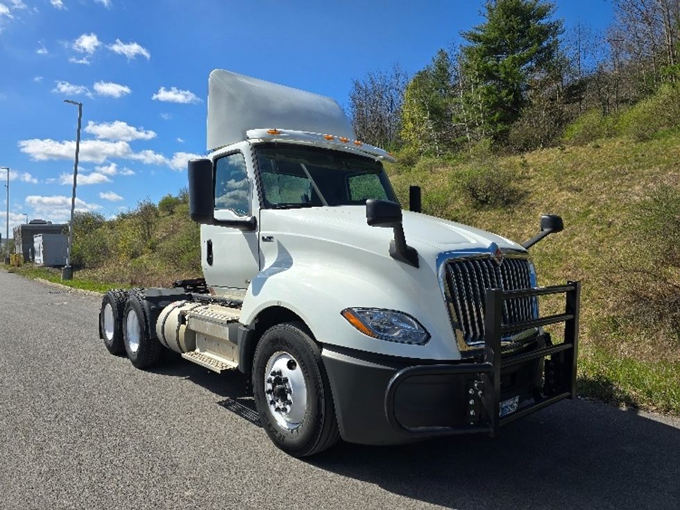 Day Cab Tractor-Heavy Duty Tractors-International-2019-LT625-Cranbury-NJ-780,138\n\t\tmiles-$ 22,250 - Image 1