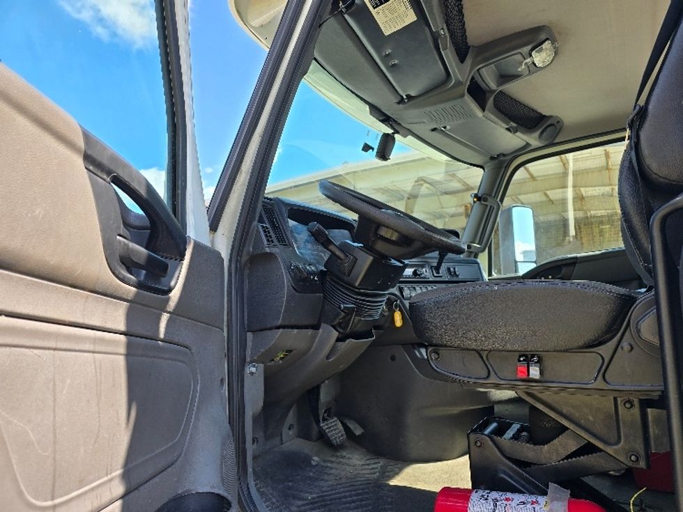 Day Cab Tractor-Heavy Duty Tractors-International-2019-LT625-Cranbury-NJ-780,138\n\t\tmiles-$ 22,250 - Image 10