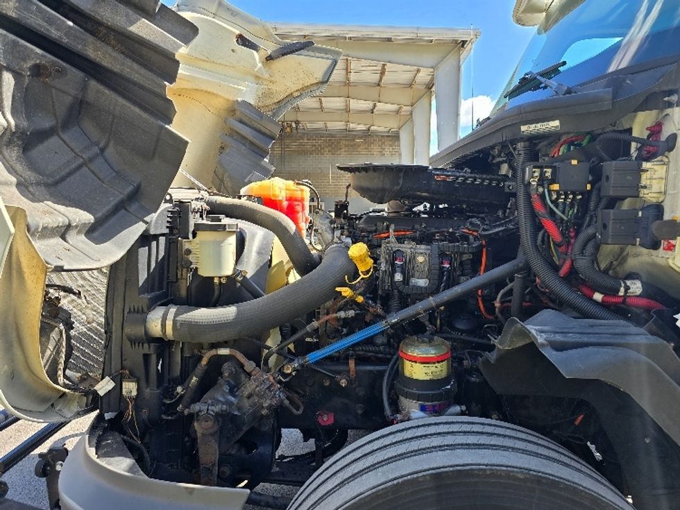 Day Cab Tractor-Heavy Duty Tractors-International-2019-LT625-Cranbury-NJ-780,138\n\t\tmiles-$ 22,250 - Image 16