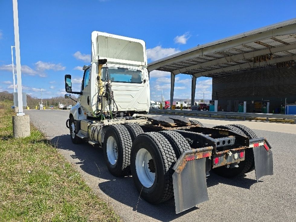 Day Cab Tractor-Heavy Duty Tractors-International-2019-LT625-Cranbury-NJ-780,138\n\t\tmiles-$ 22,250 - Image 5